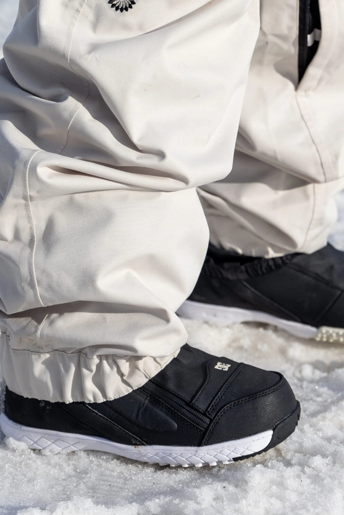 686 Womens Snow Pants Outline Shell