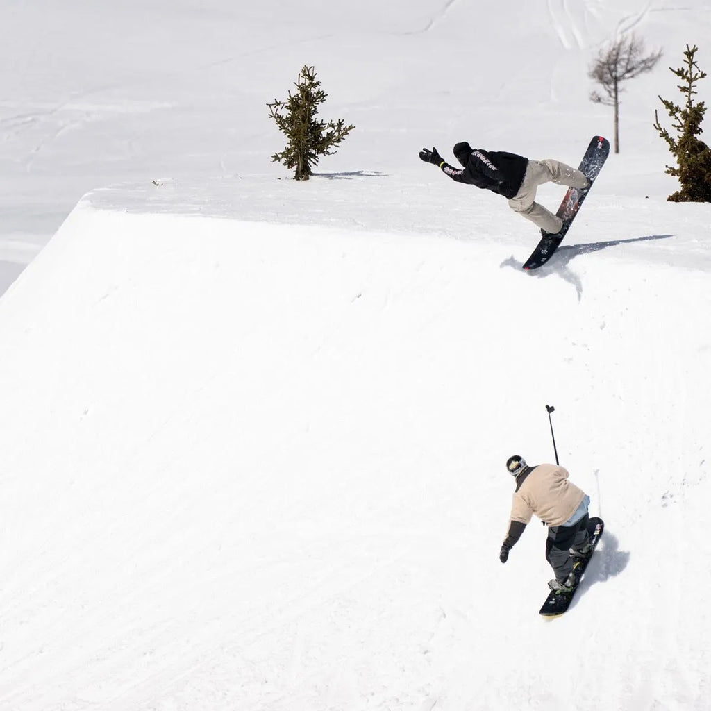 Lib Tech Mens Snowboard Skunk Ape Camber